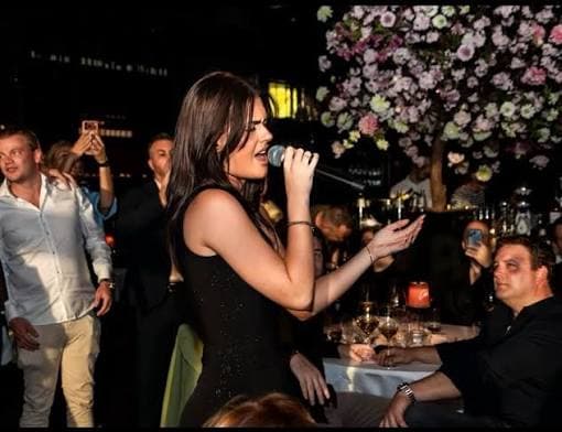 Angelina Jane boeken voor een bedrijfsfeest
