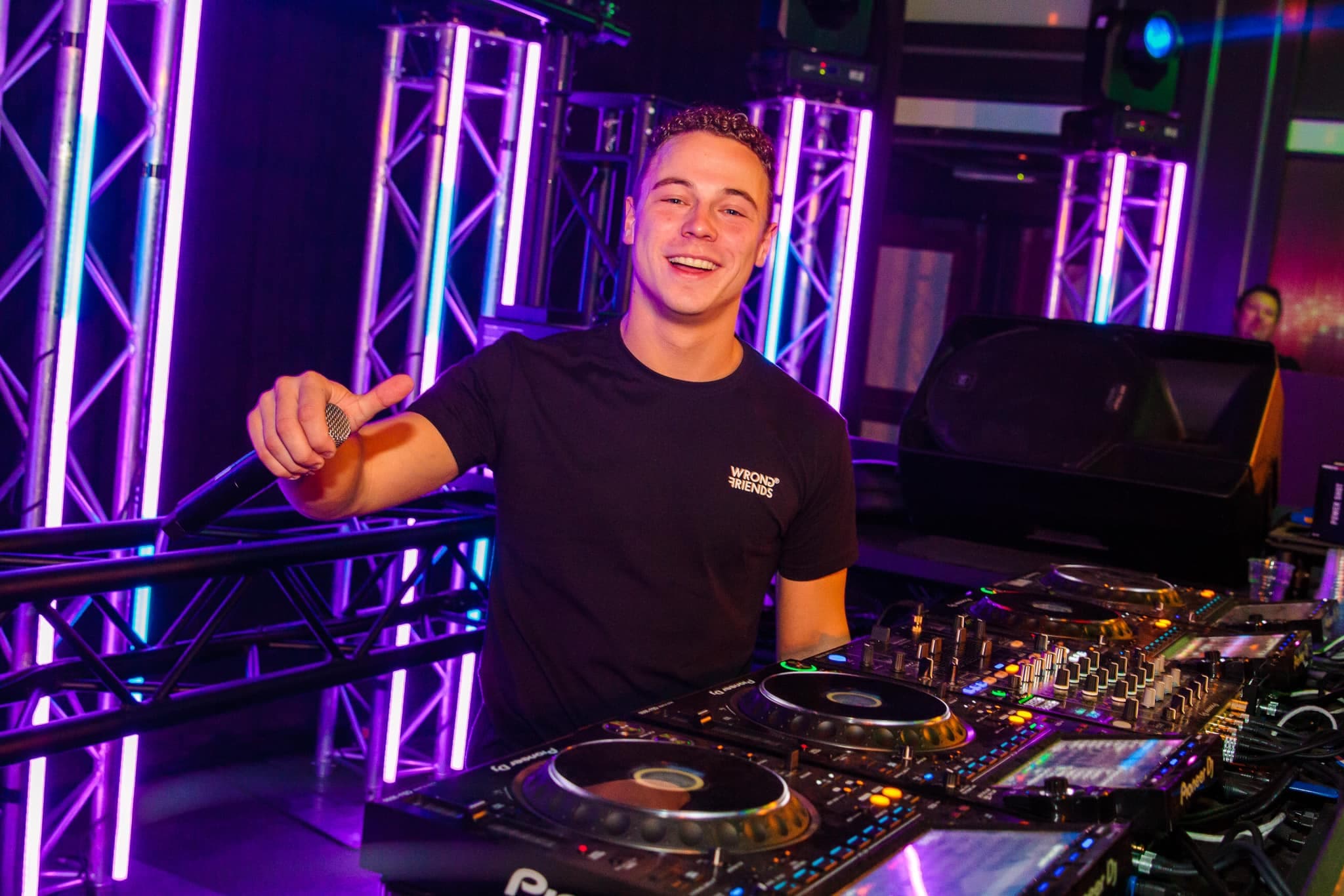 DJ Wesley Rooijackers boeken voor een bedrijfsfeest