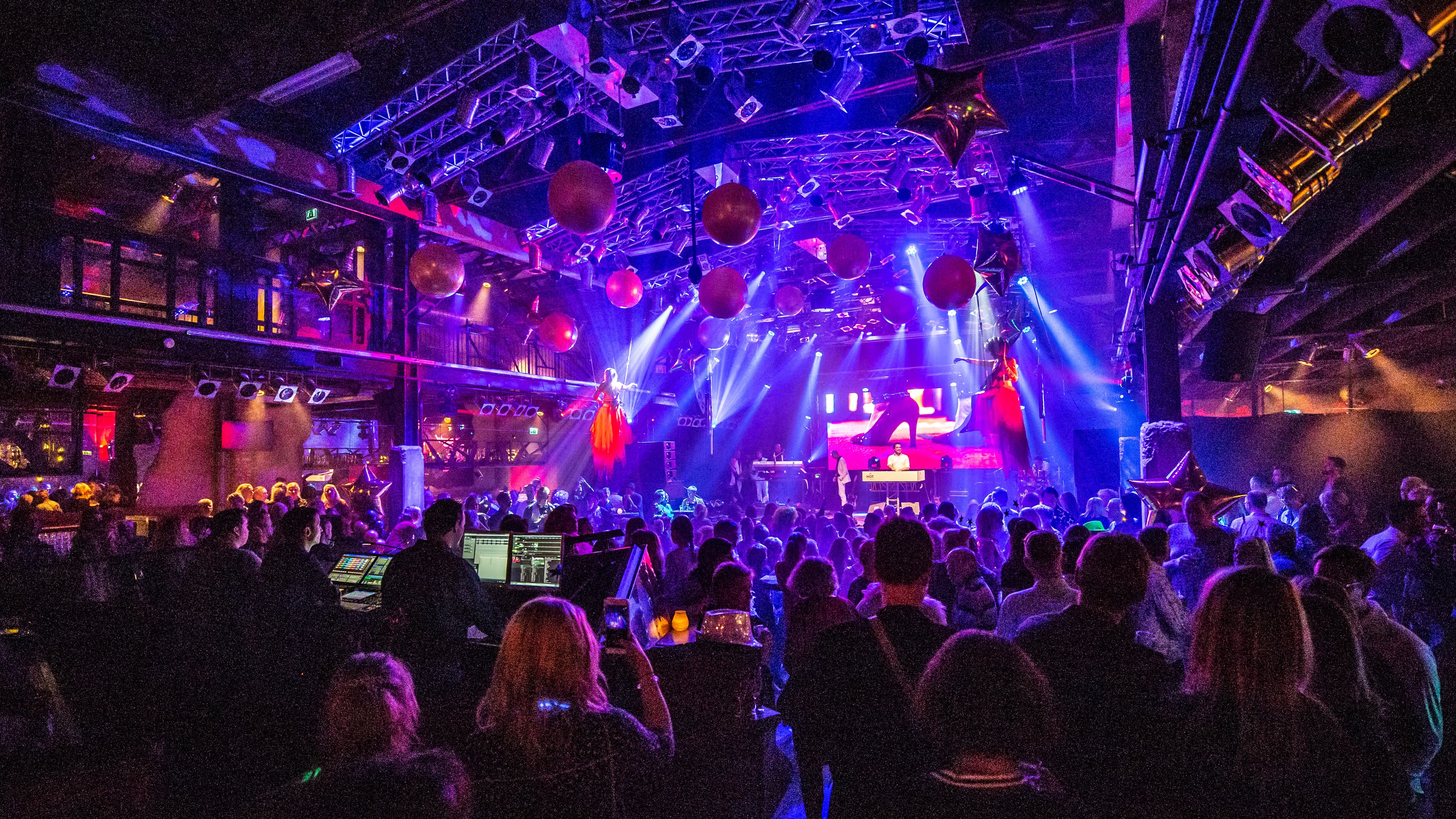 Personeelsfeest organiseren met J-Music