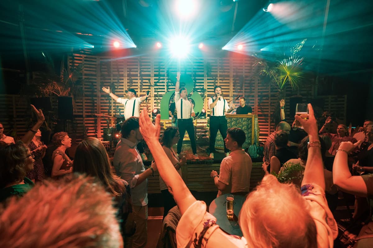 Zingende Barmannen boeken J-Music Events & Entertainment