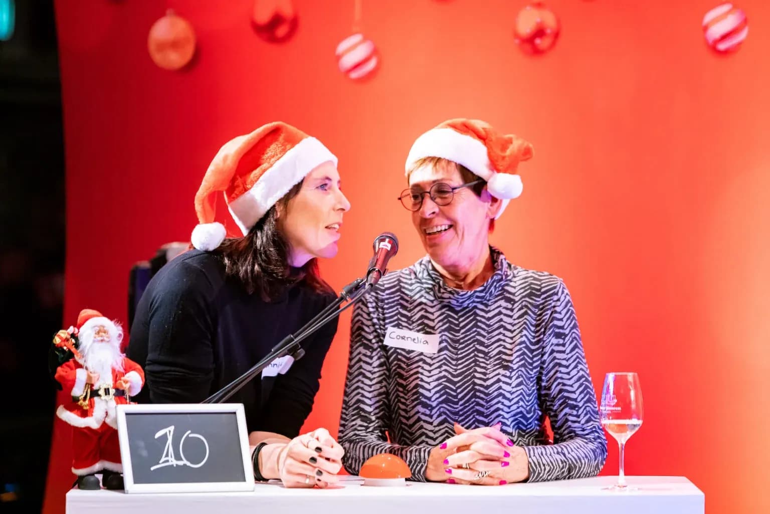 De Kerstborrel Show boeken voor een bedrijfsfeest