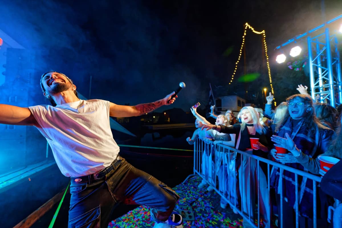 JAKE MONTEIRO boeken voor een bedrijfsfeest